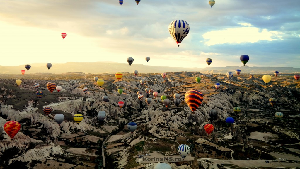 Cappadocia balloons landscape